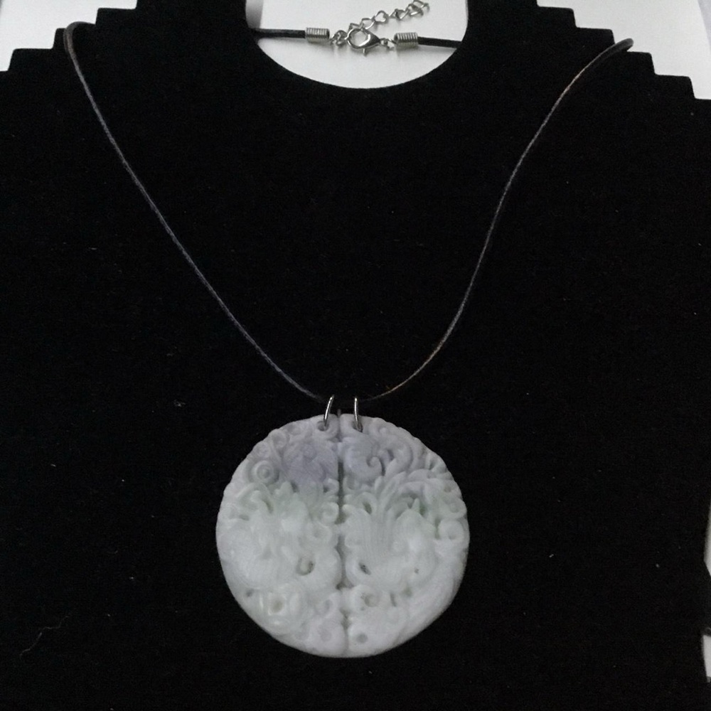 Exquisite Jade Pendant Necklace